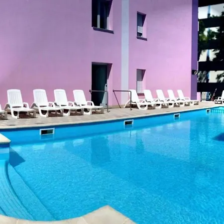 Modern Flat With Large Terrace ביביונה